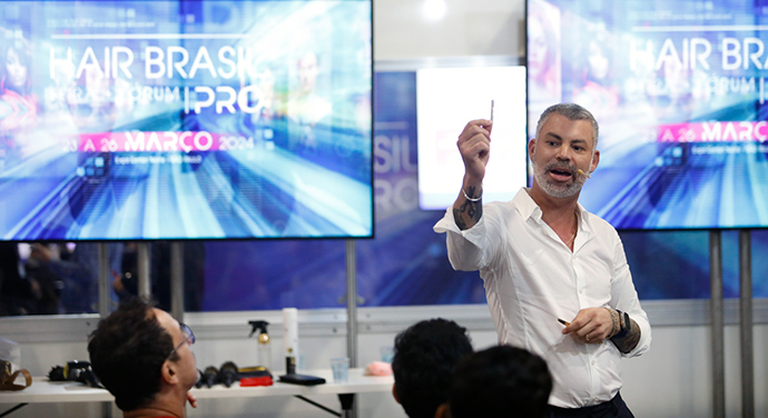 Técnicas de corte, penteado e vendas são pauta na Arena Hands On