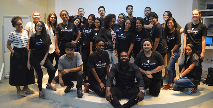 Ação social da Schwarzkopf Professional chega a São Paulo  